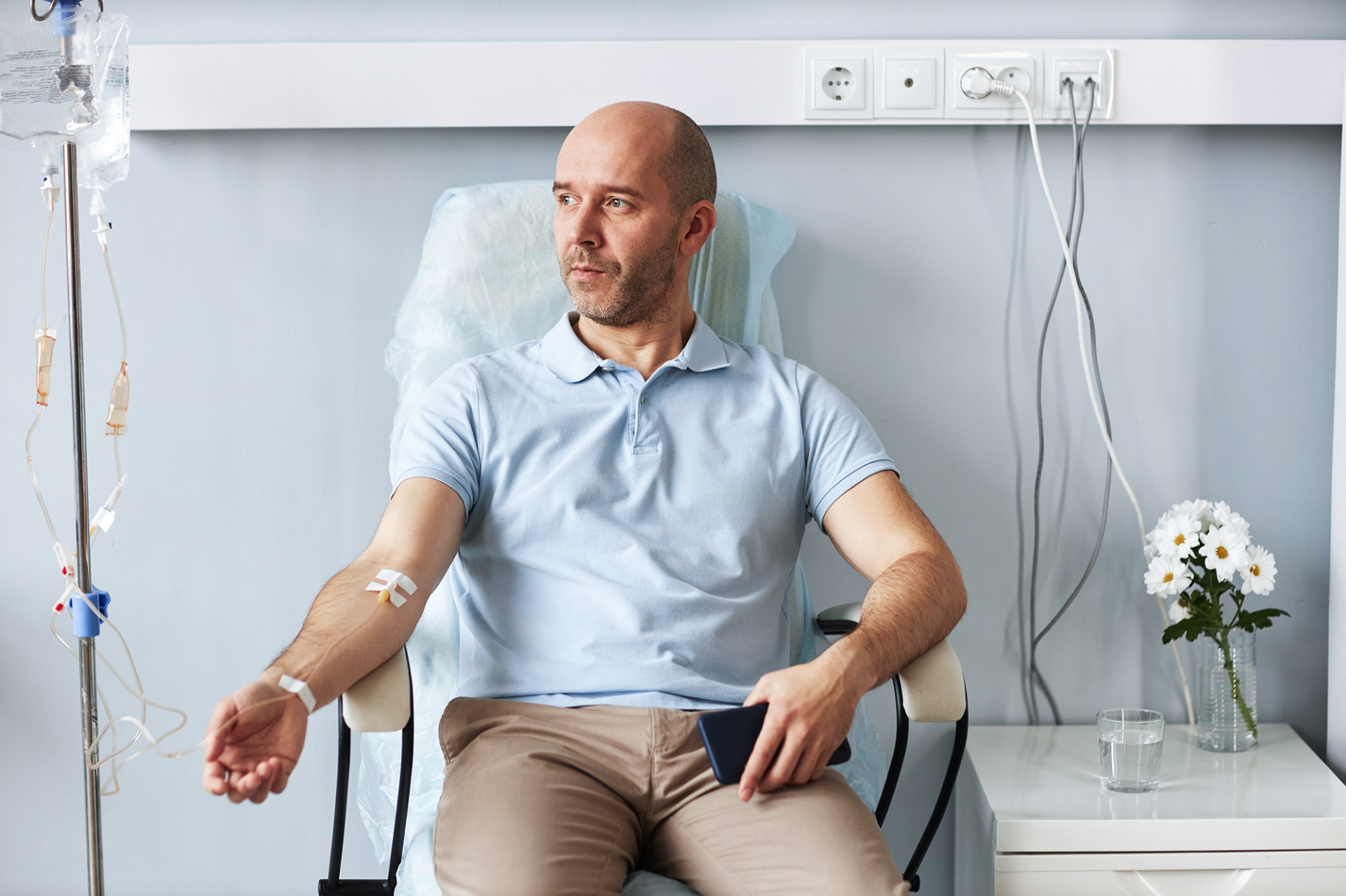 Guest receiving a stem cell IV infusion at iCRYO St Johns
